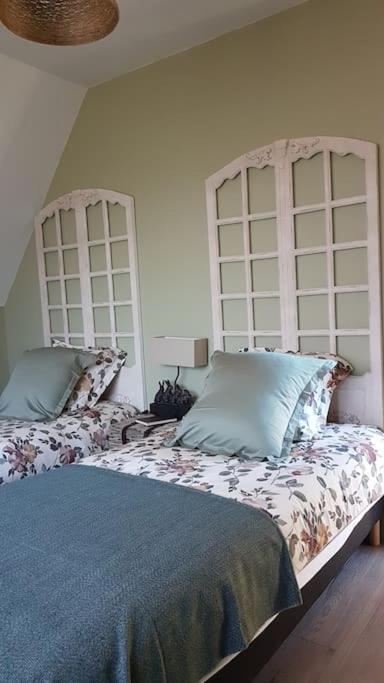 Le Pigeonnier / Gite De Charme 1 A 4 Pers 80 M² Cambrai Zewnętrze zdjęcie